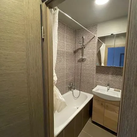 Cozy Flat Close To City Center